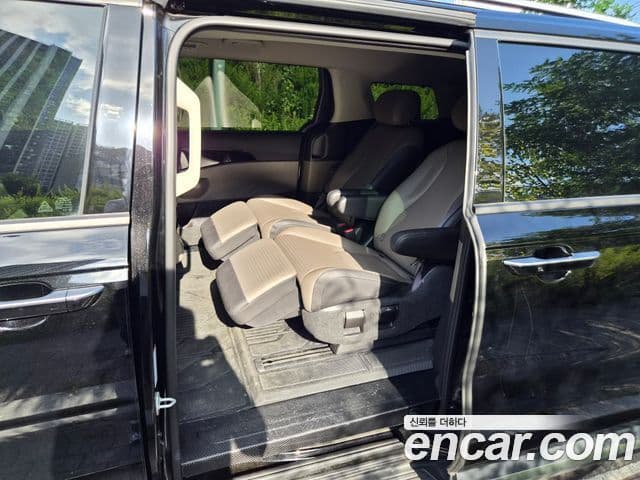 Kia Carnival 2024 — ფოტო 7/20