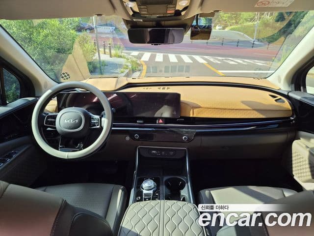 Kia Carnival 2024 — ფოტო 8/20