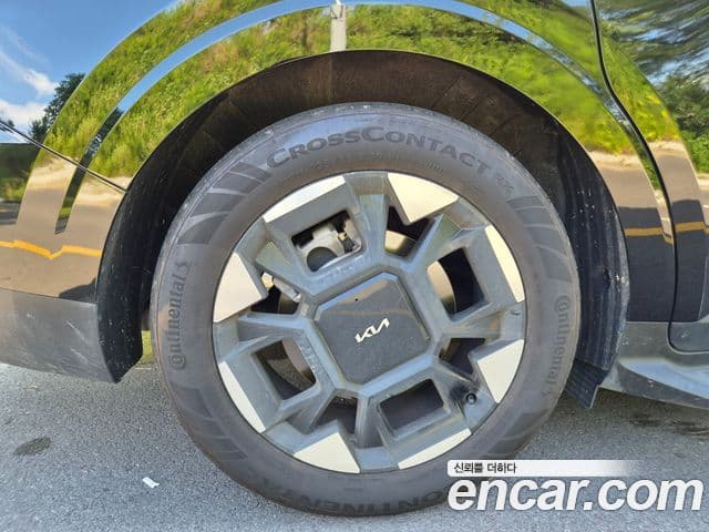 Kia Carnival 2024 — ფოტო 13/20
