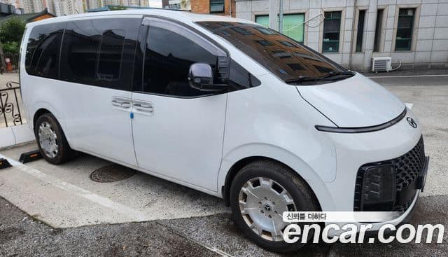 Hyundai Staria 2021 — Şəkil 10/10