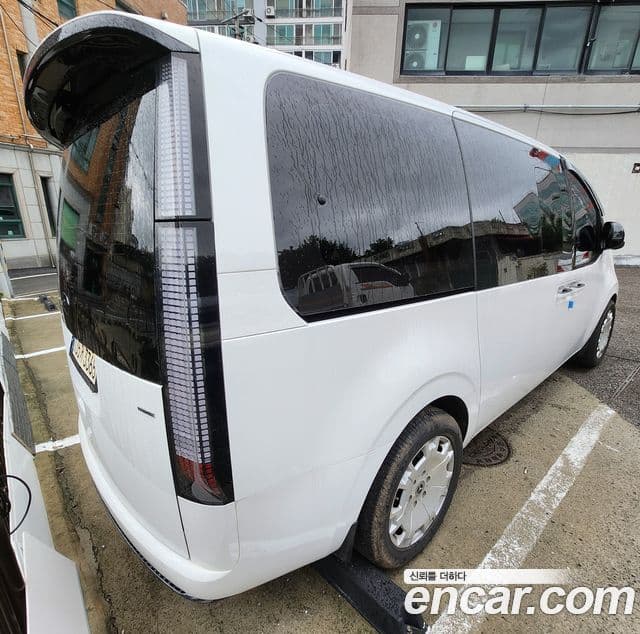 Hyundai Staria 2021 — Şəkil 3/10