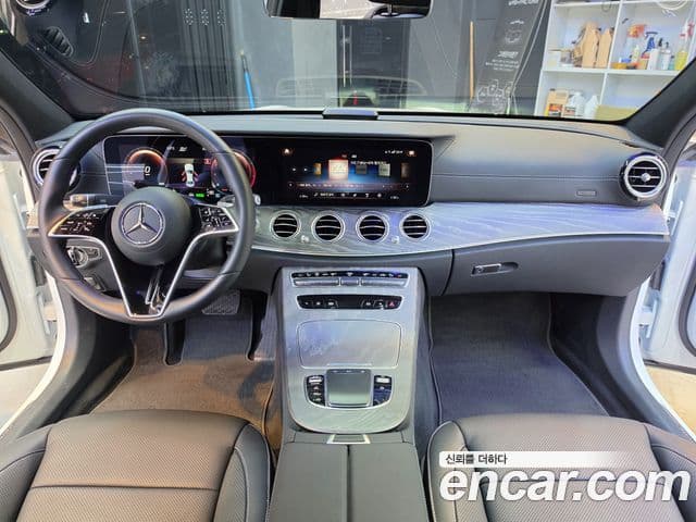 Mercedes-Benz E-Class 2022 — Şəkil 8/20