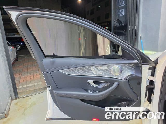 Mercedes-Benz E-Class 2022 — Şəkil 17/20
