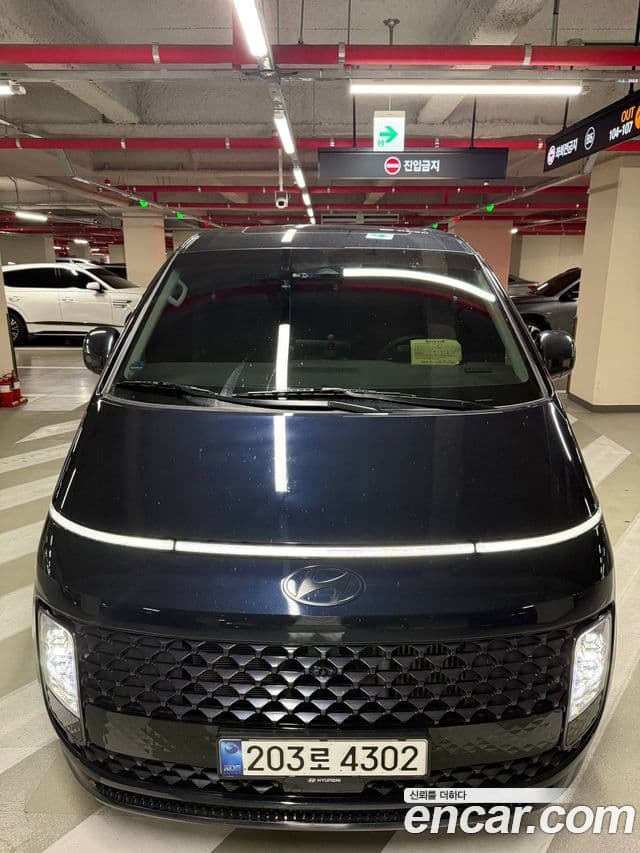 Hyundai Staria 2024 — ფოტო 3/9