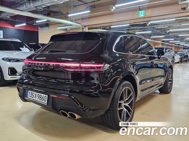 Porsche Macan 2022 — ფოტო 4/9