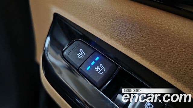Kia Carnival 2021 — Şəkil 19/20