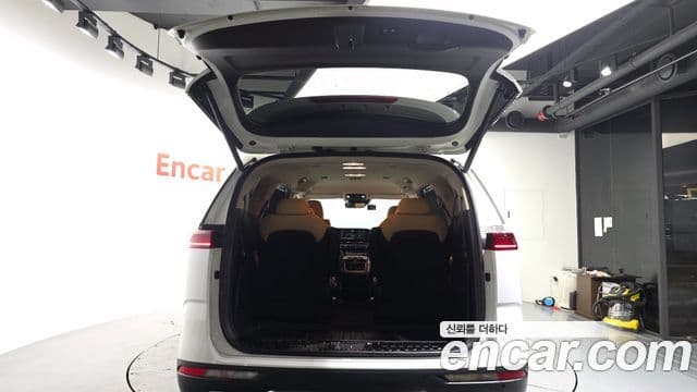 Kia Carnival 2021 — Şəkil 20/20