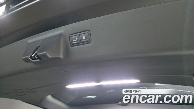 Hyundai Santa Fe 2024 — ფოტო 9/35