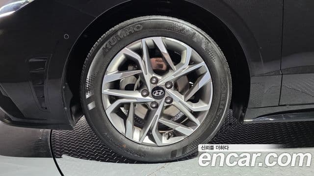 Hyundai Sonata 2021 — ფოტო 5/20