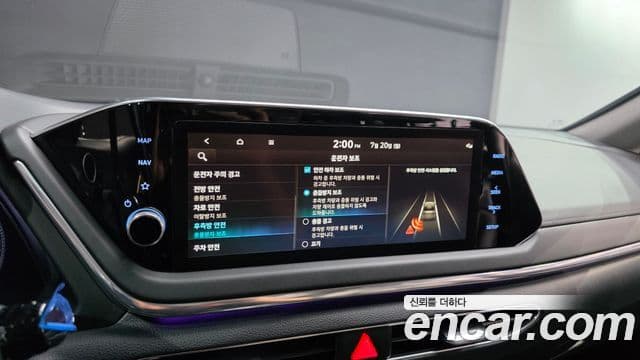 Hyundai Sonata 2021 — ფოტო 18/20