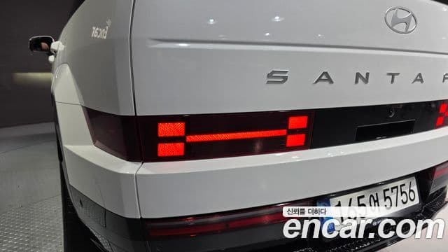 Hyundai Santa Fe 2024 — Photo 4/35
