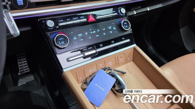 Hyundai Santa Fe 2024 — Photo 23/35