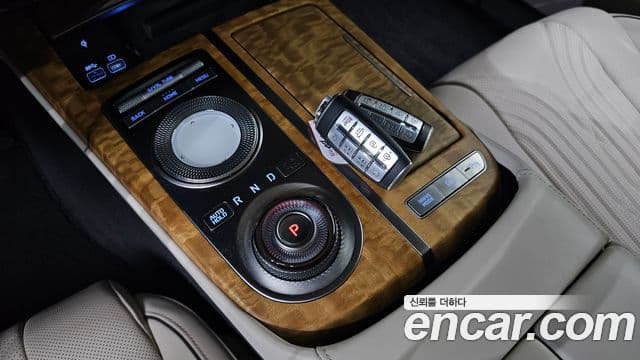 Genesis Electrified G80 2021 — Şəkil 9/20
