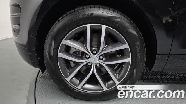 Land Rover Range Rover Evoque 2025 — ფოტო 5/20
