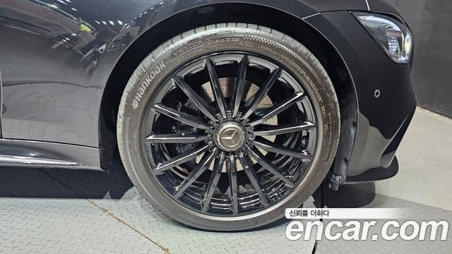 Mercedes-Benz AMG GT 2021 — Photo 11/32