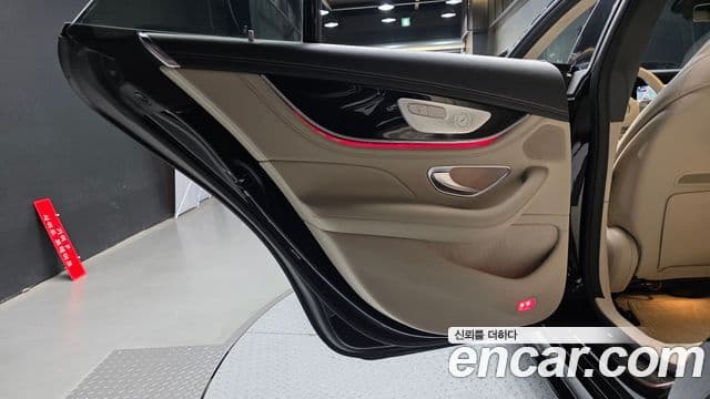Mercedes-Benz AMG GT 2021 — Photo 17/32