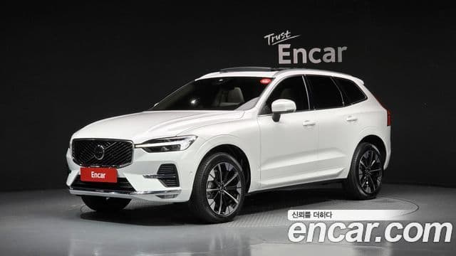 Volvo XC60 2025 — Photo 10/31