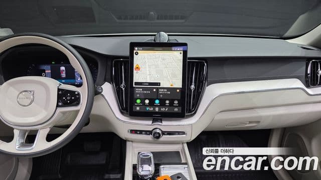 Volvo XC60 2025 — Photo 12/31