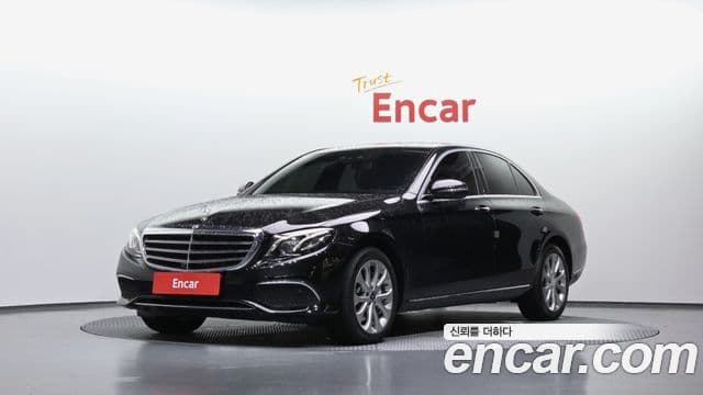 Mercedes-Benz E-Class 2018 — ფოტო 1/20