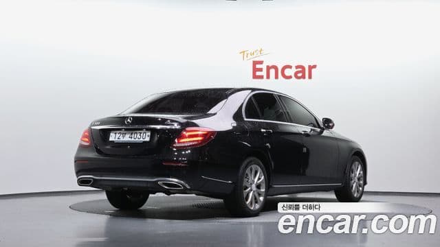 Mercedes-Benz E-Class 2018 — ფოტო 2/20