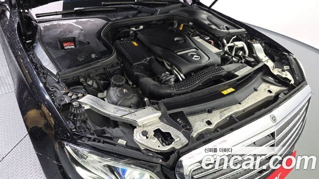 Mercedes-Benz E-Class 2018 — фото 6 из 20