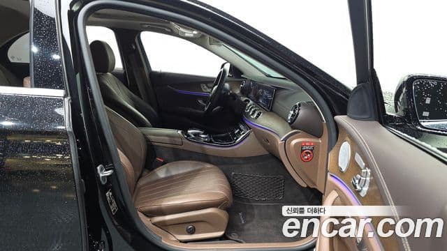 Mercedes-Benz E-Class 2018 — ფოტო 11/20