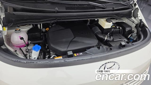 Hyundai Staria 2023 — ფოტო 6/20