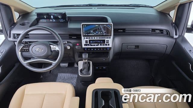 Hyundai Staria 2023 — ფოტო 7/20