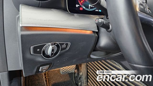 Mercedes-Benz E-Class 2022 — ფოტო 2/34