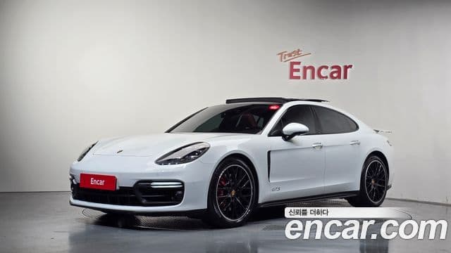 Porsche Panamera 2019 — Photo 6/34