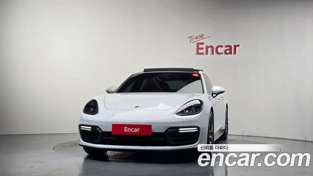 Porsche Panamera 2019 — Photo 26/34