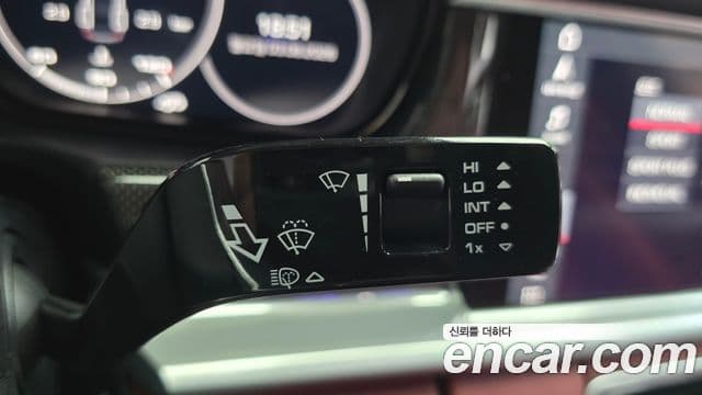 Porsche Panamera 2019 — Photo 32/34