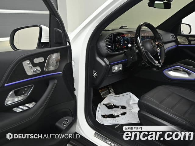 Mercedes-Benz GLS-Class 2025 — Photo 7/20