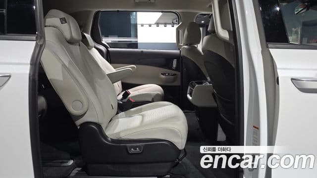 Kia Carnival 2022 — Фото 11/20