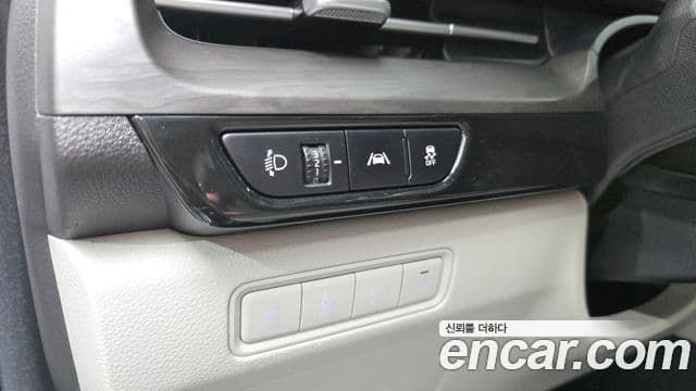 Kia Carnival 2022 — Şəkil 29/33