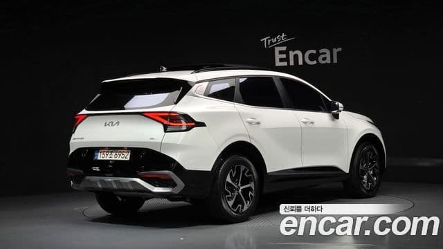 Kia Sportage 2022 — Фото 2/20
