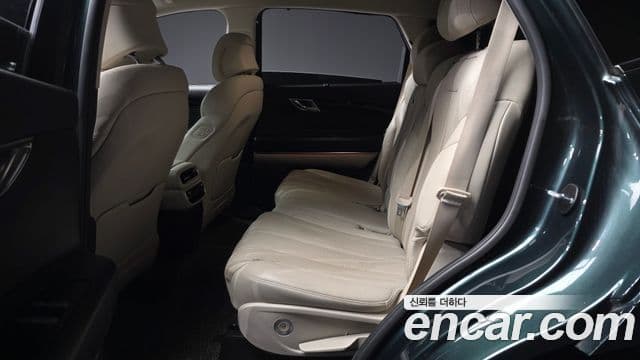Genesis GV80 2021 — ფოტო 17/31
