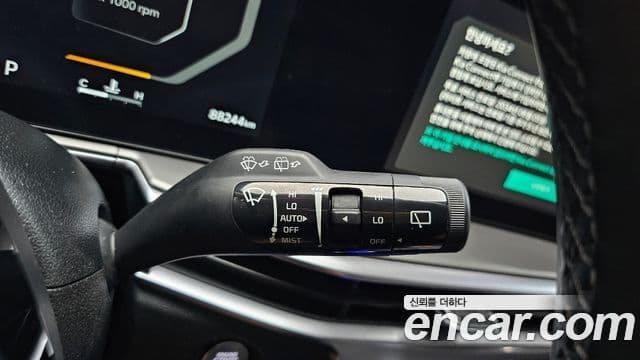 Kia Sorento 2024 — Фото 17/20