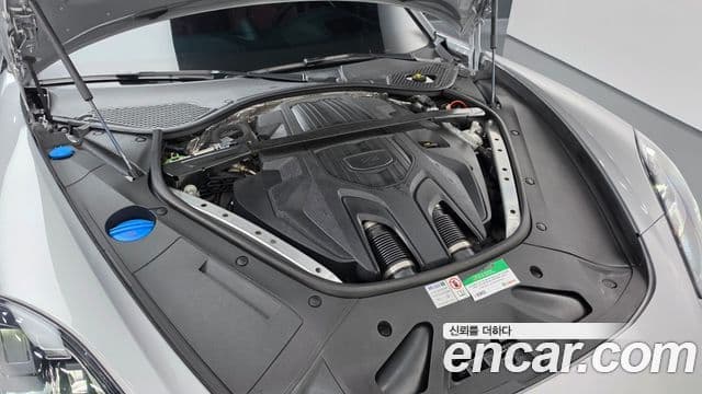 Porsche Panamera 2023 — Şəkil 17/20