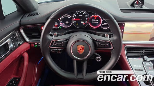 Porsche Panamera 2023 — Şəkil 16/20