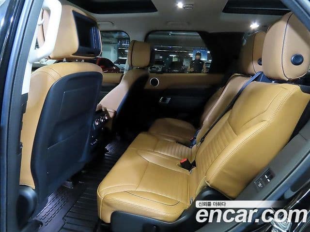 Land Rover Discovery 5 2018 — Photo 15/20