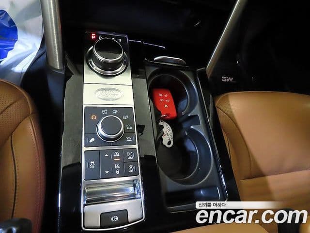 Land Rover Discovery 5 2018 — Photo 10/20