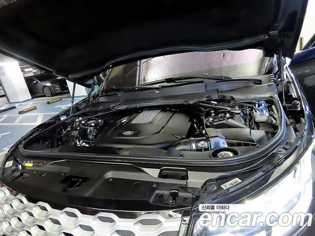 Land Rover Discovery 5 2018 — Photo 1/20