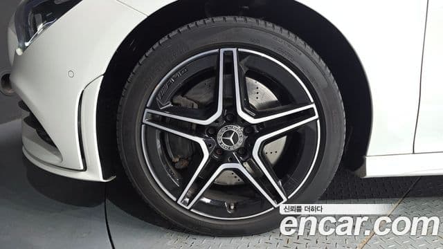 Mercedes-Benz CLA-Class 2020 — Фото 5/20