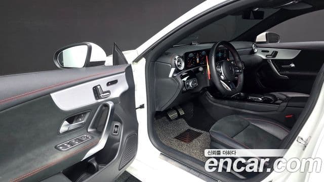 Mercedes-Benz CLA-Class 2020 — Фото 10/20