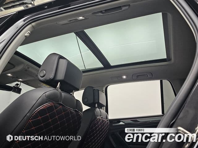 Volkswagen Tiguan 2024 — Photo 9/20