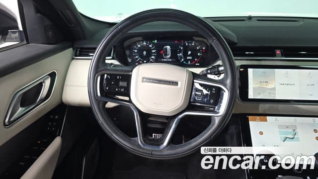 Land Rover Range Rover Velar 2021 — Şəkil 10/32