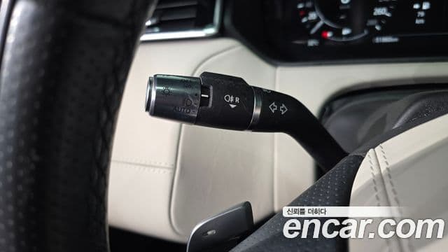 Land Rover Range Rover Velar 2021 — Şəkil 3/32