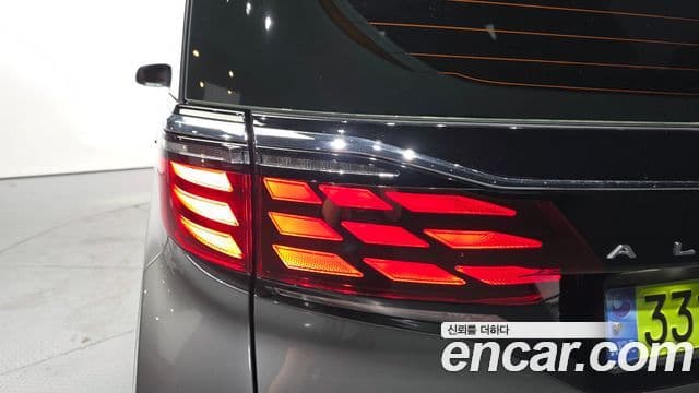 Toyota Alphard 2024 — ფოტო 17/34