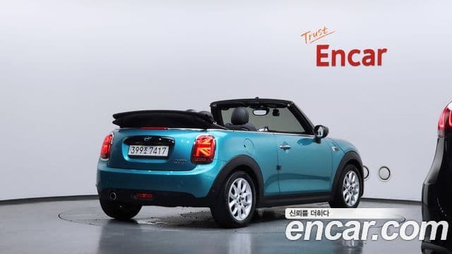Mini Cooper Convertible 2021 — Фото 2/20